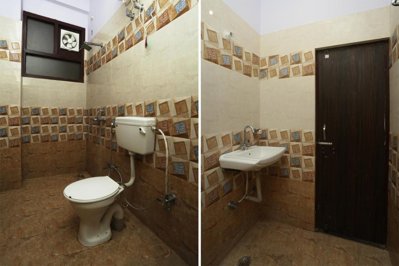 Hotel OYO 16995 Sr Blessings Chinhat Exterior foto