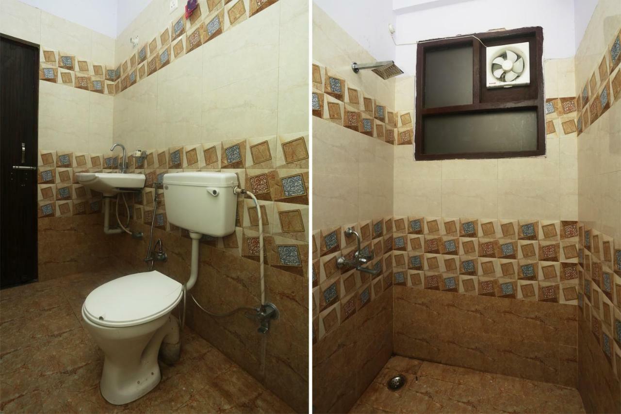 Hotel OYO 16995 Sr Blessings Chinhat Exterior foto